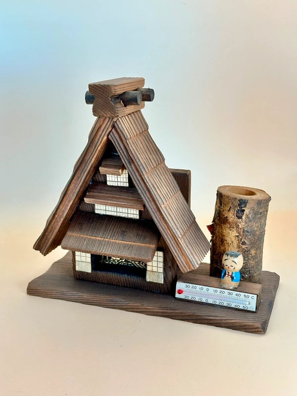 FT176 - Shirakawa-go Gasshō-zukuri Omiyage Kokeshi 白川郷