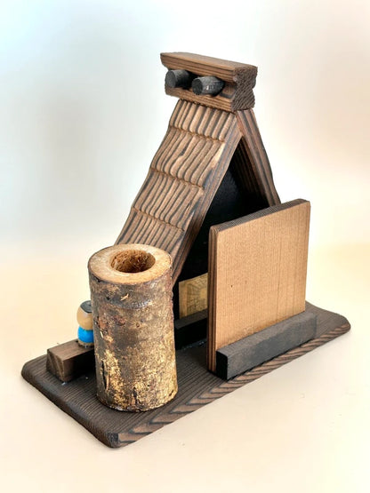 FT176 - Shirakawa-go Gasshō-zukuri Omiyage Kokeshi 白川郷