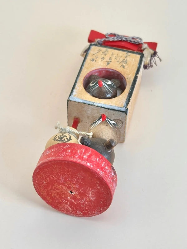 FT177 - Lanterne Tanuki jouet omiyage vintage