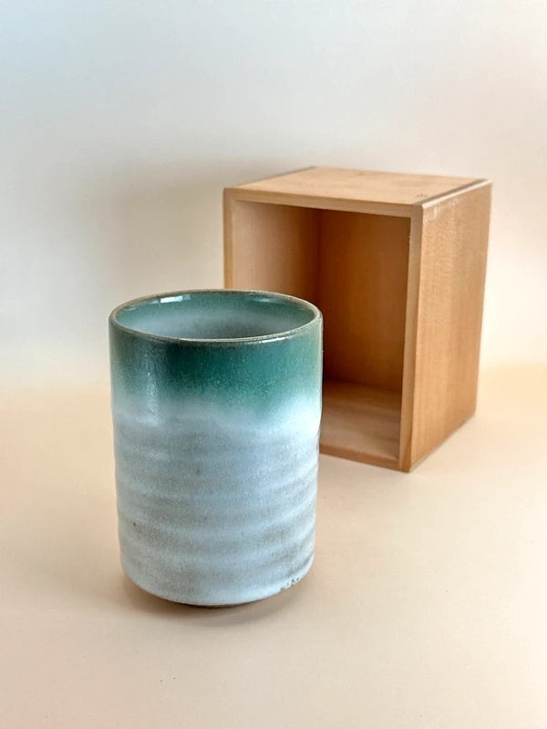 TB14 - Tasse à thé vert Ueno-yaki fabriquée à la main