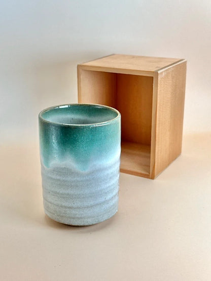 TB14 - Tasse à thé vert Ueno-yaki fabriquée à la main