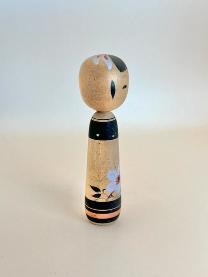 K10124 - Spring Starflower Omiyage Kokeshi Doll