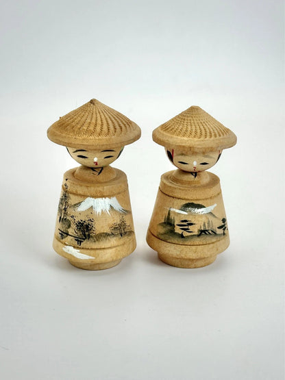 K05033 - A pair of vintage omiayge kokeshi