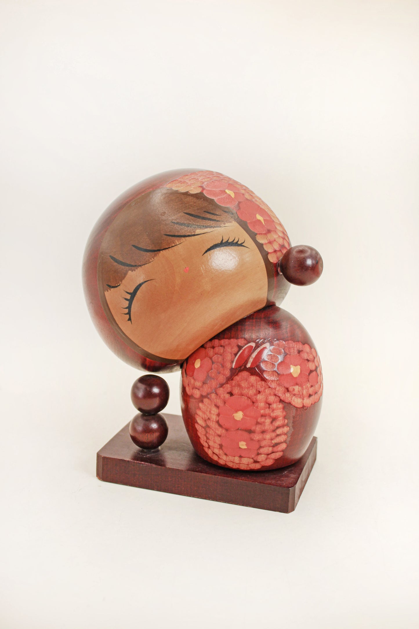 K15165 - Sosaku Kokeshi by Tamura Chie 田村千栄