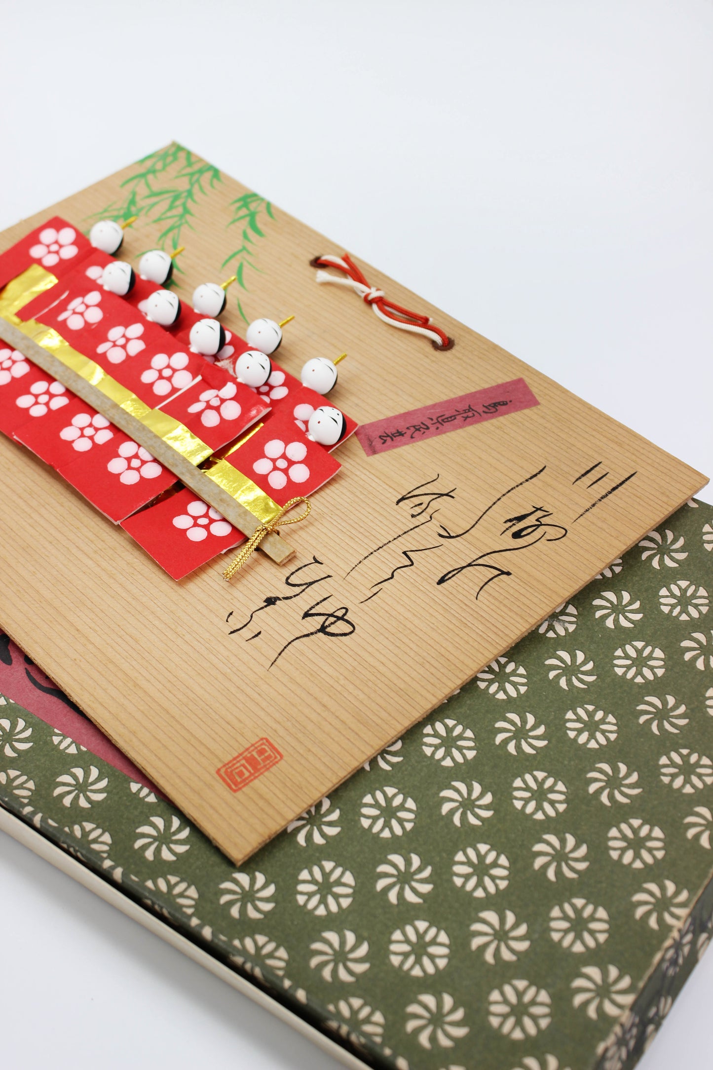 FT497 - Vintage Japanese Folk Craft – Nagashi-bina 流し雛