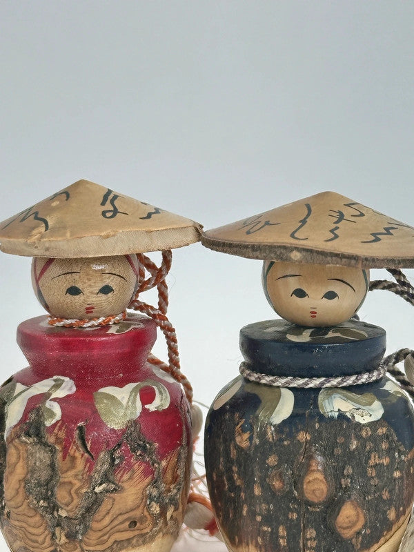 K05015 - Omiyage onsen souvenir kokeshi doll