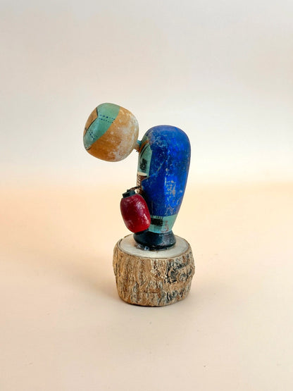 K10126 - Vintage omiyage Lantern Bearer kokeshi