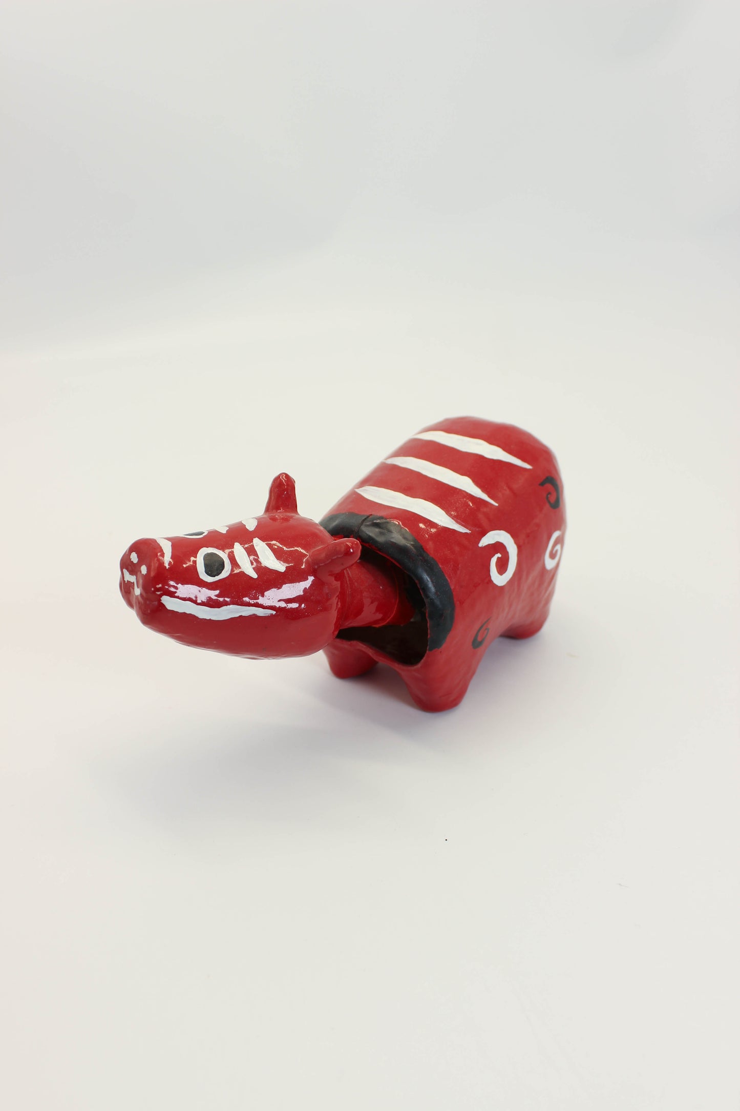 FT503 - Hariko Akabeko – Red Cow Paper Mache 赤べこ