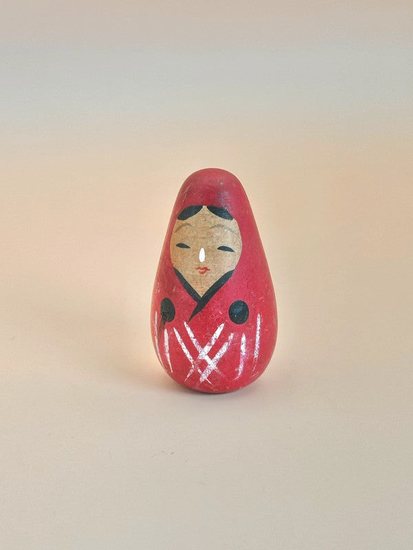 FT126 - Vintage Okiagari Kobōshi daruma doll
