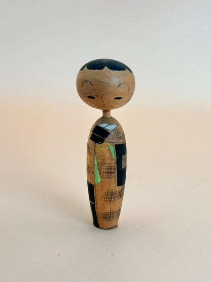 K05039 - Vintage sosaku kokeshi doll