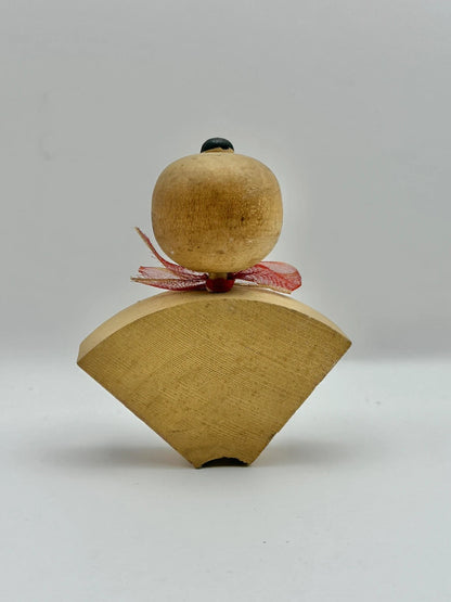 K10034 - Vintage Japanese kokeshi doll