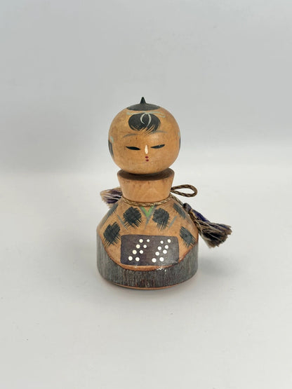 K10076 - Vintage omiyage Kokeshi doll