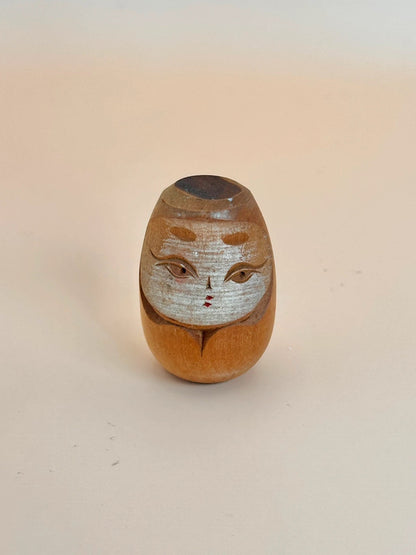 K05041 - Vintage wooden Daruma doll