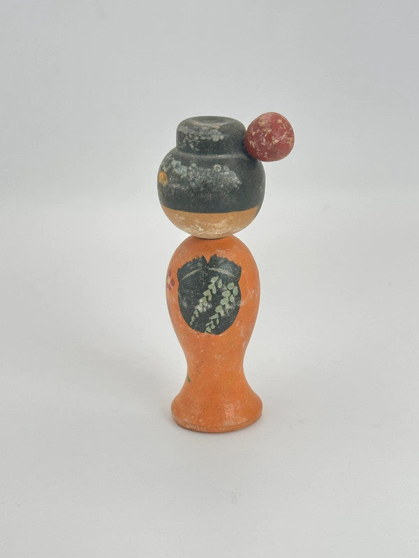 K10093 - Vintage omiyage kokeshi doll