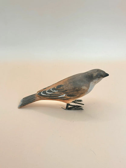FT152 - Wooden sparrow folk craft