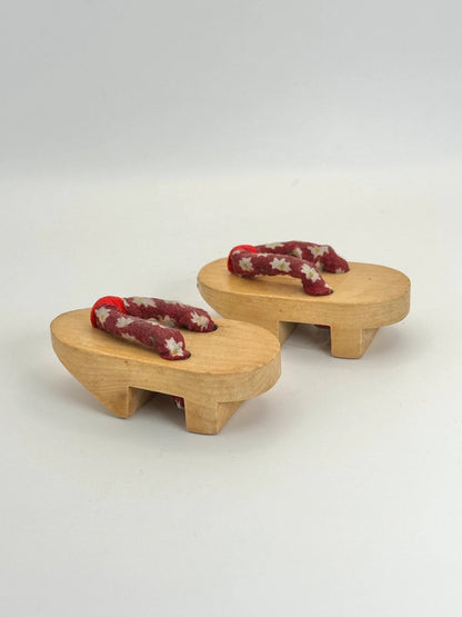 FT111 - Vintage Japanese folktoy geta