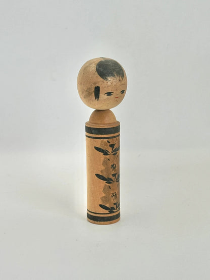 K10101 - Vintage Monochrome kokeshi doll