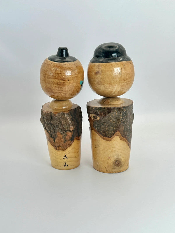 K15063 - Vintage onsen omiyage kokeshi doll