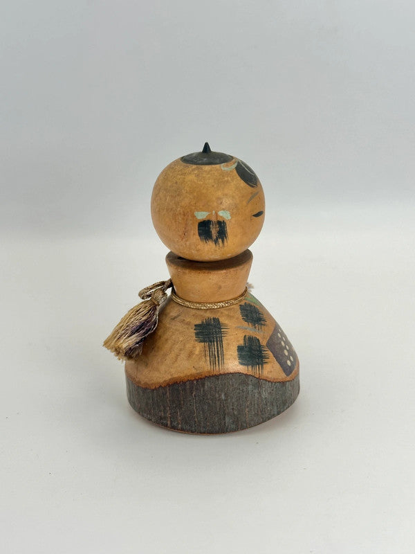 K10076 - Vintage omiyage Kokeshi doll