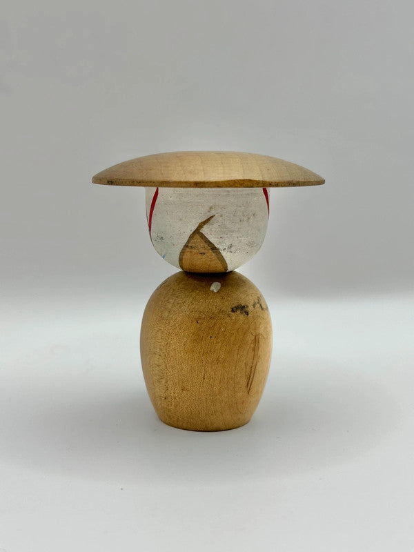 K10040 - Onsen souvenir kokeshi doll with hat