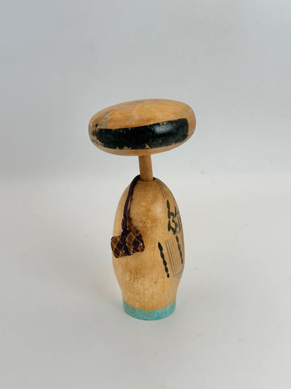K10085 - Vintage omiyage kokeshi doll