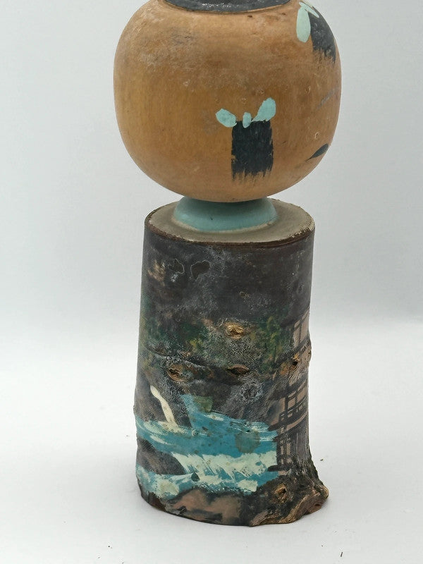 K10038 - Onsen souvenir kokeshi doll Japan