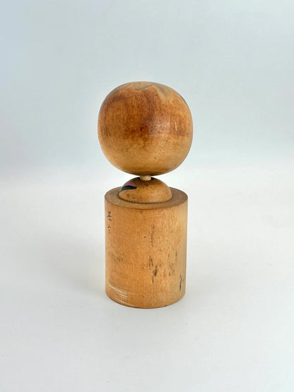 K10111 - Vintage Onsen Omiyage kokeshi
