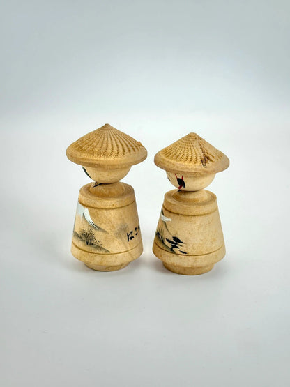 K05033 - A pair of vintage omiayge kokeshi