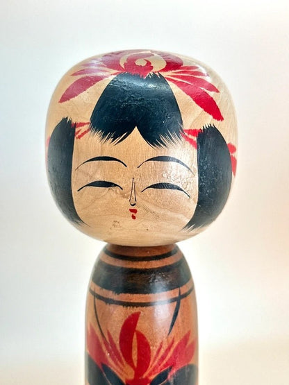 K25048 - Shingata Kokeshi by Kaganuma Masayuki 加賀沼勝子