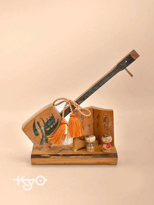FT91 - Vintage folktoy of shamisen and kokeshi