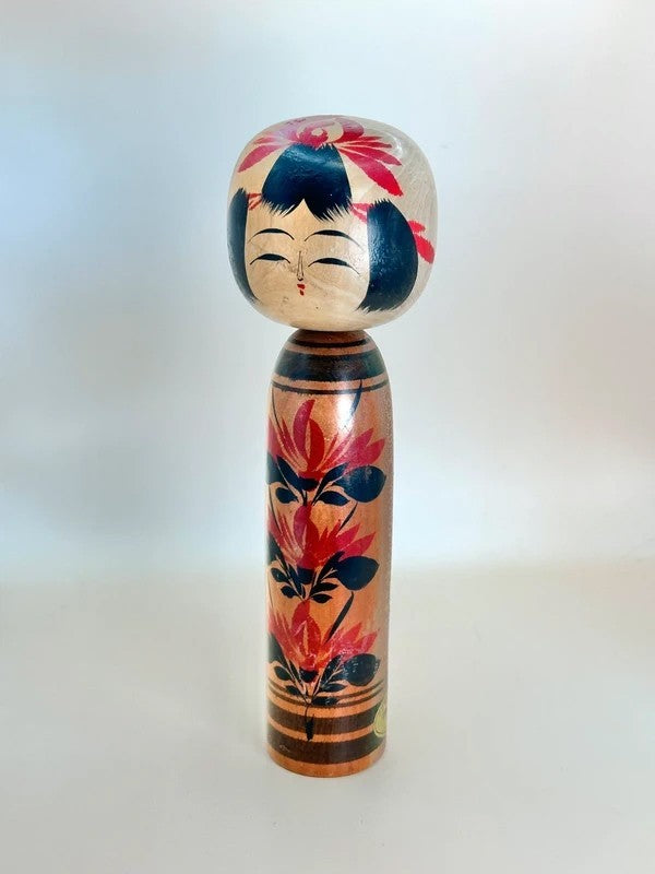 K25048 - Shingata Kokeshi by Kaganuma Masayuki 加賀沼勝子
