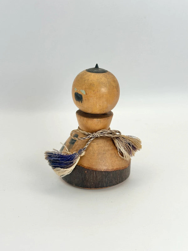 K10076 - Vintage omiyage Kokeshi doll