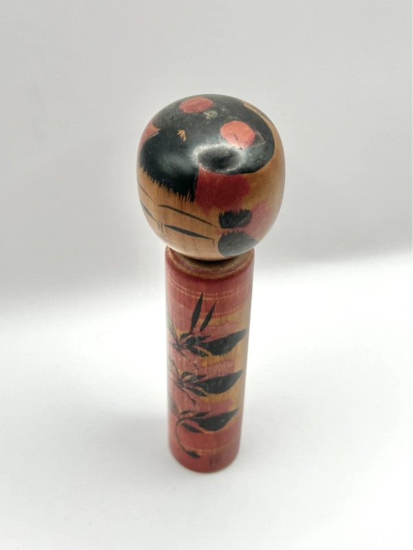 K15018 - Sosaku kokeshi by Kiyohara Takao 清原たかを