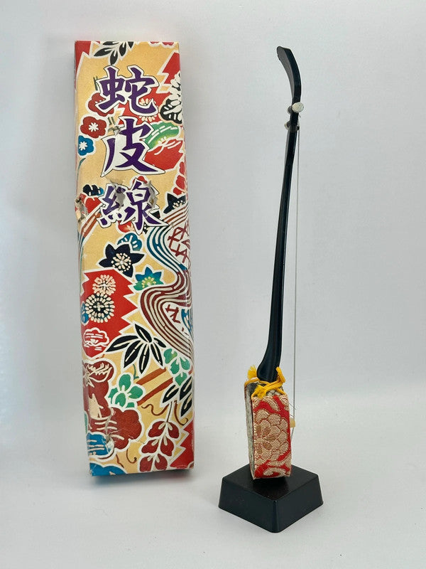 FT127 - Vintage Japanese folktoy sanshin