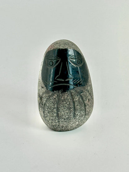 FT134 - Hand crafted stone Daruma Doll 那智黒石