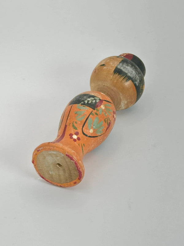 K10093 - Vintage omiyage kokeshi doll