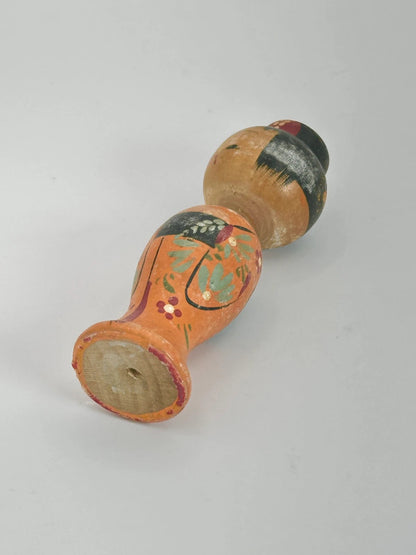 K10093 - Vintage omiyage kokeshi doll