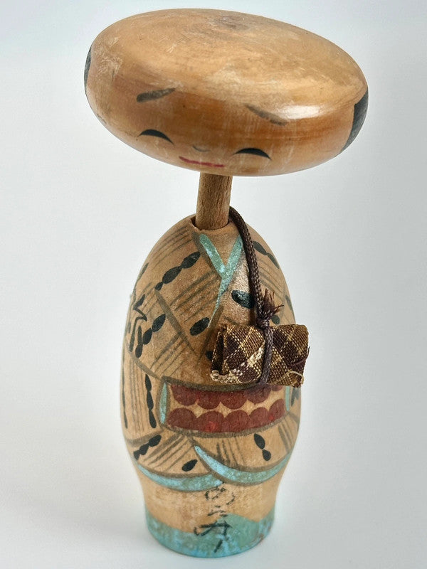 K10085 - Vintage omiyage kokeshi doll
