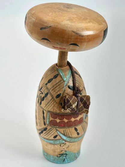K10085 - Vintage omiyage kokeshi doll
