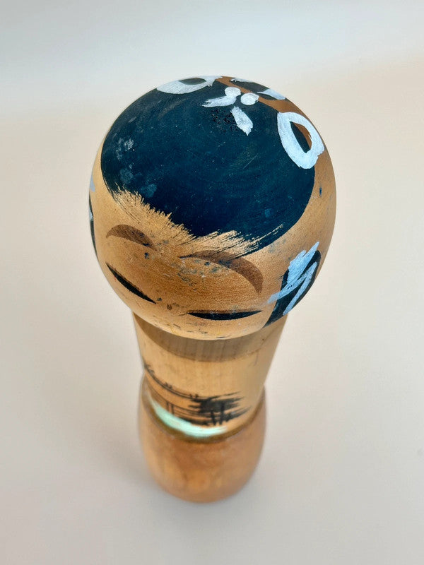 K18091 - Omiyage Onsen kokeshi doll