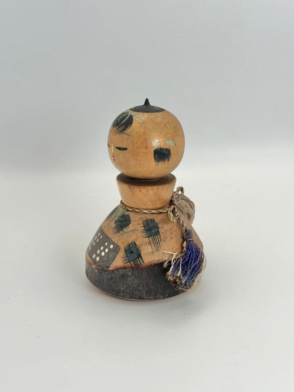 K10076 - Vintage omiyage Kokeshi doll