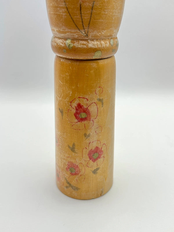 K25029 - Sosaku kokeshi by Yajima Suiho