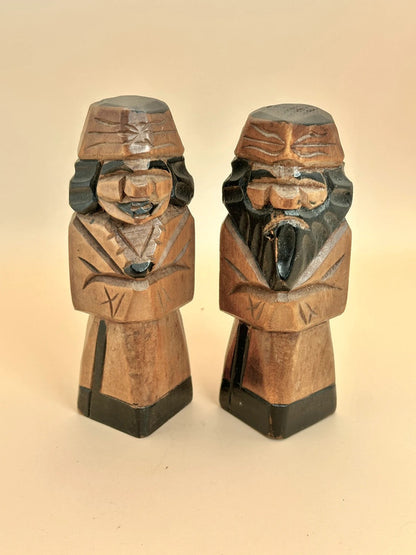 K10143 - Sosaku Doll Pair – Ainu Couple Set
