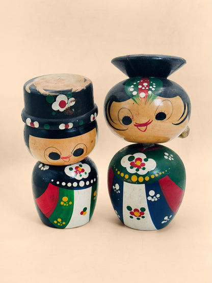 K15189 - Sosaku Kokeshi of Hanbok Pari 韓服