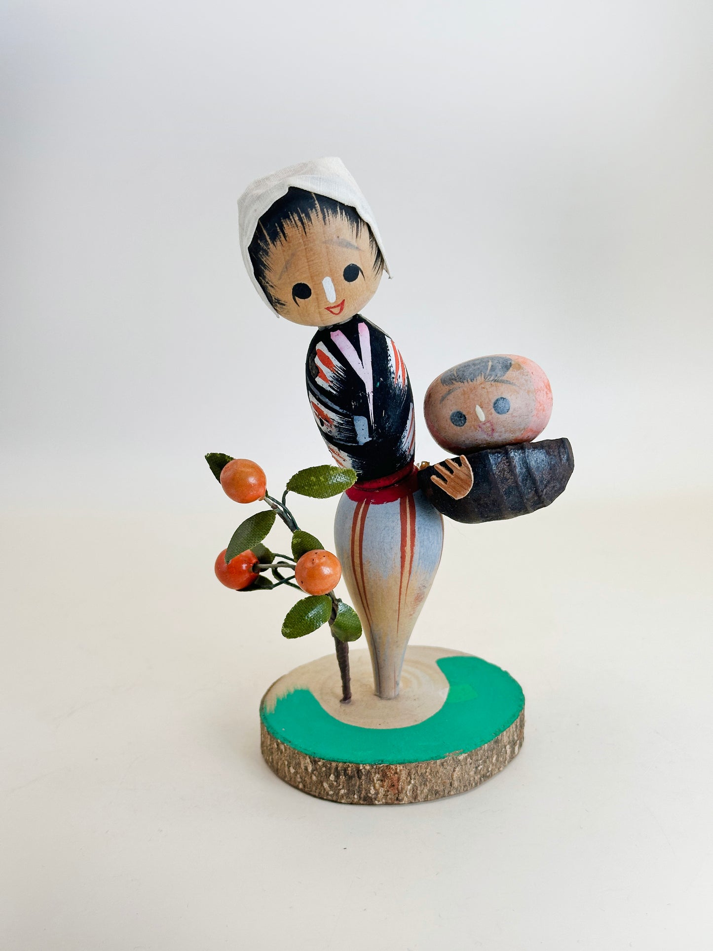 K15113 - Kokeshi Mikan Omiyage de Shirahama 白浜