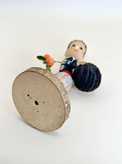 K15113 - Kokeshi Mikan Omiyage de Shirahama 白浜
