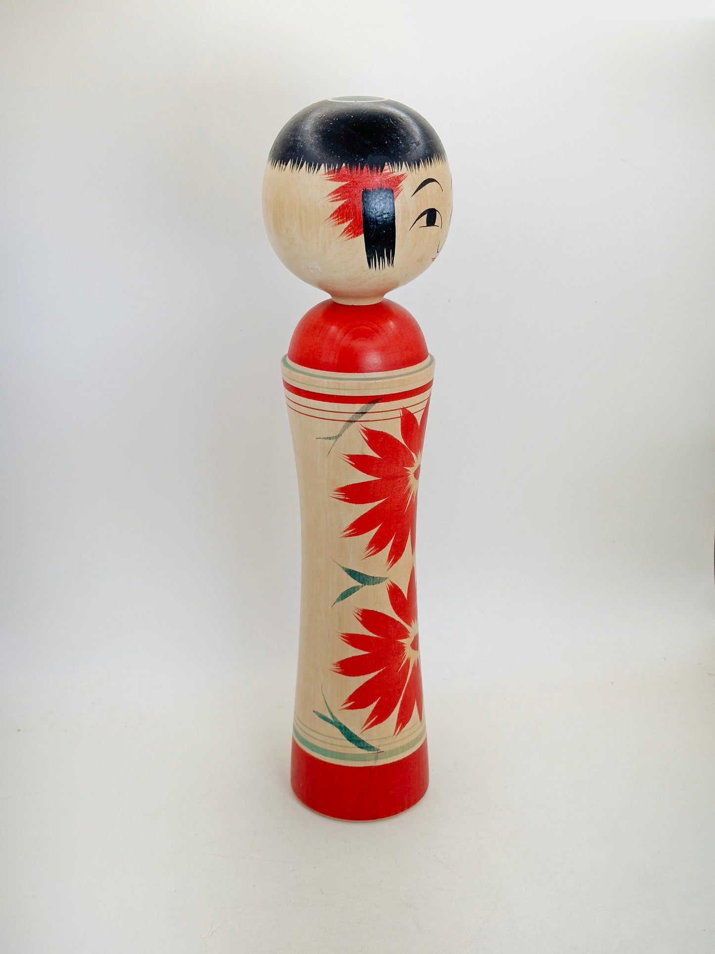 K30044 - Naruko Kokeshi par Mamoru Izu 伊豆護