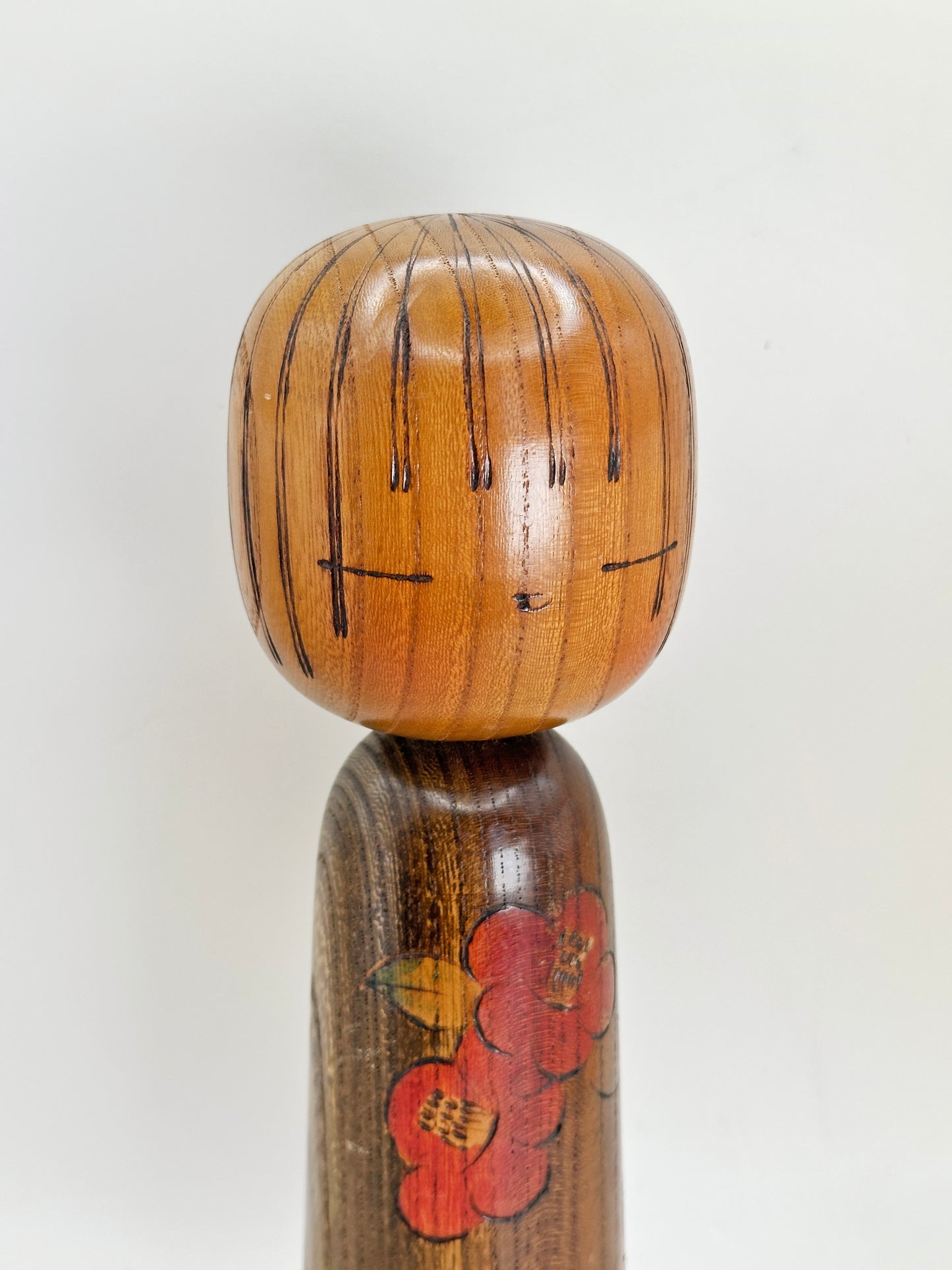 K25107 - Sosaku Kokeshi by Tsujita Ryōzō 辻田亮三