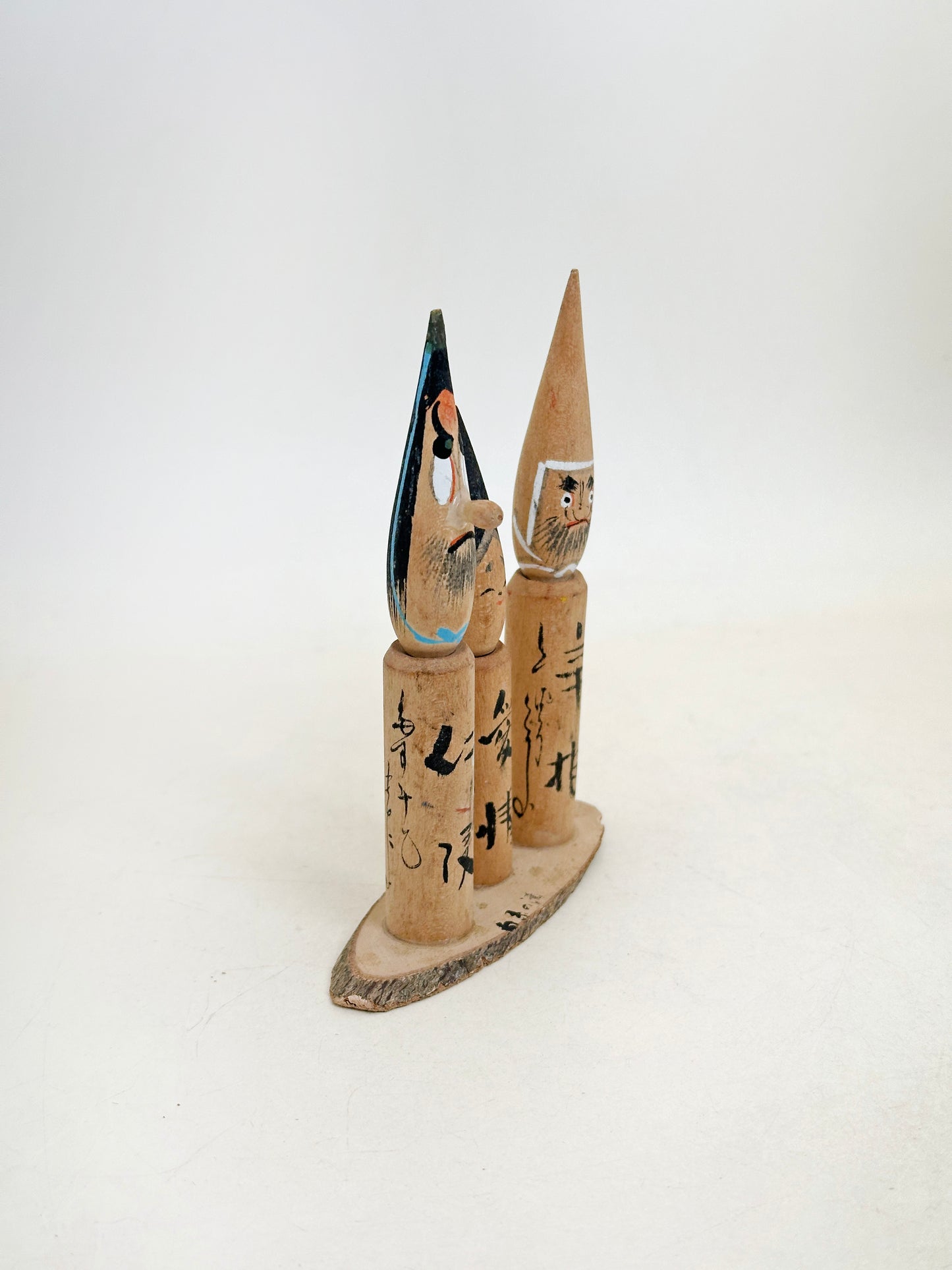 K10221 - Omiyage Kokeshi des chutes de Shiraito 白糸の滝