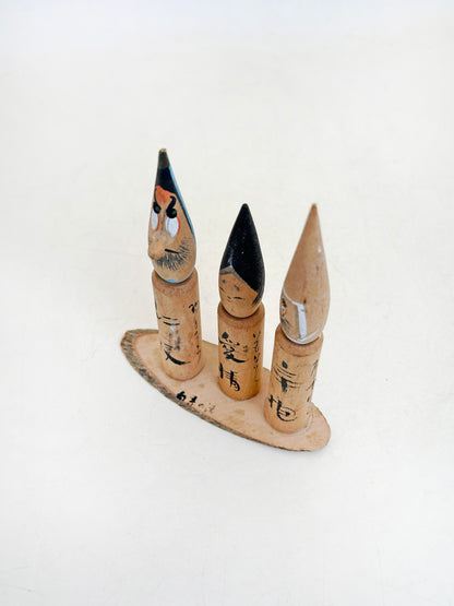 K10221 - Omiyage Kokeshi des chutes de Shiraito 白糸の滝